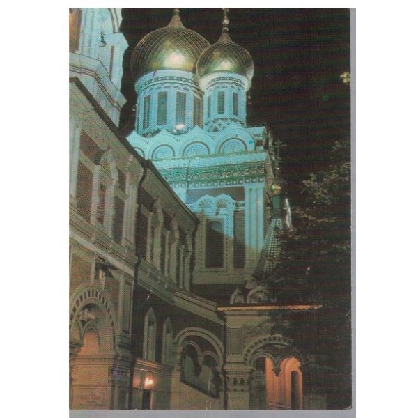 Храм-паметникът при град Шипка