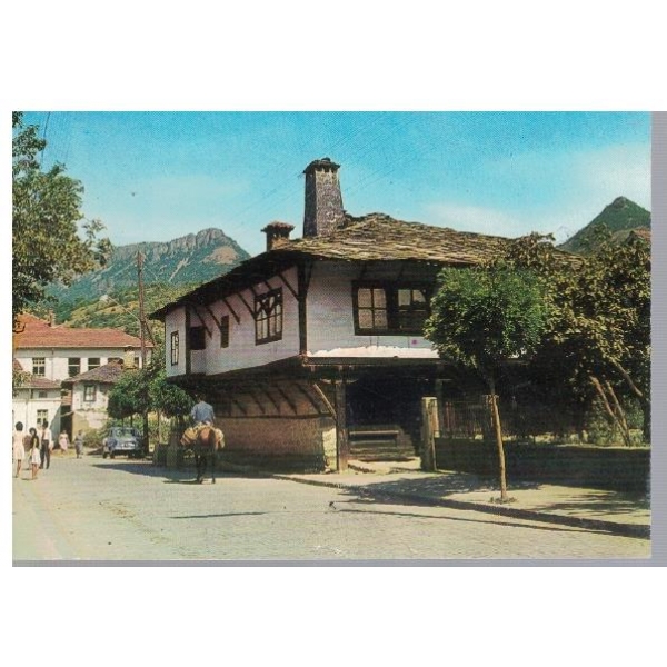 Стари къщи