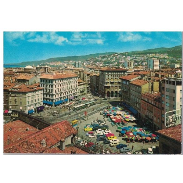 Trieste - piazza C.Goldoni