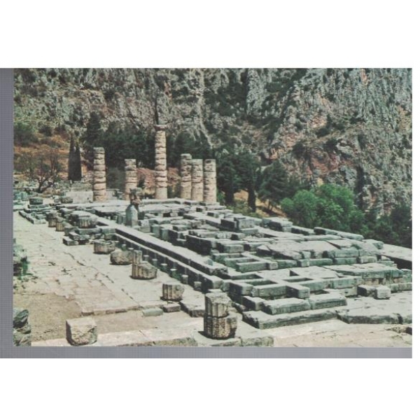 Delphi - view of the Apolo Temple